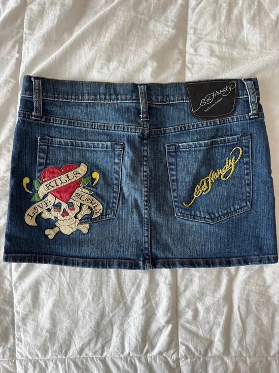 Vintage Ed Hardy Denim Mini Skirt sz 29 Y2K Love Kills Slowly Graphic Distressed - Picture 3 of 9